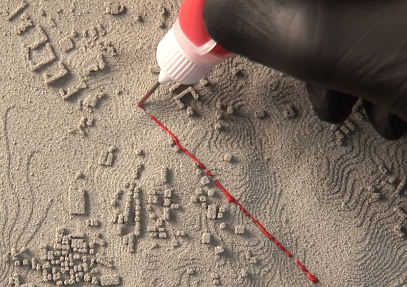 Catanzaro (Italy), a city in which humanitarian governance and financial calculations manifest. Still from Regime of Calculations (2023). Author: Kamil Dalkir. Models by Marco Galofaro.