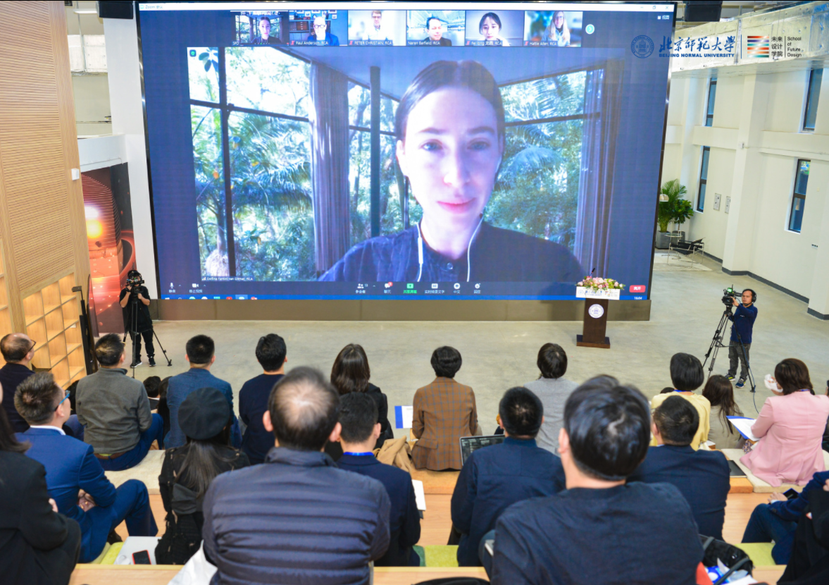 Dr Delfina Fantini van Ditmar, Course Convenor from RCA, welcoming participants from Beijing Normal University