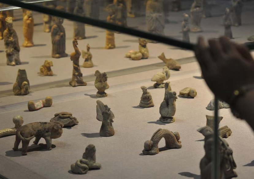 Ceramic figurines in Jingdezhen China Ceramics Museum, photo took in 2025 by Sean Gao