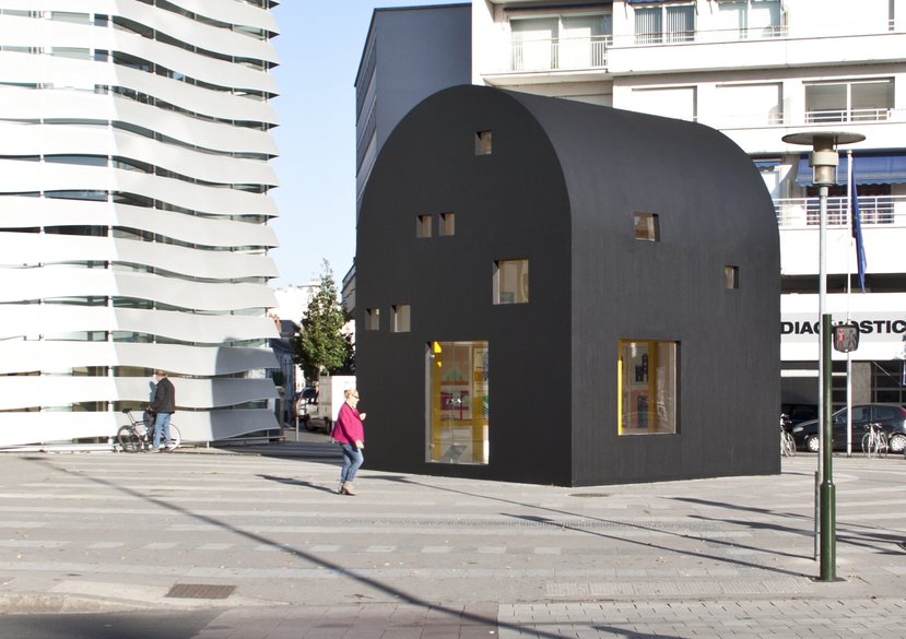 2A+P/A, Cabinet of Curiosities – A house from a drawing of Ettore Sottsass. Biennale d’Architecture d’Orléans
