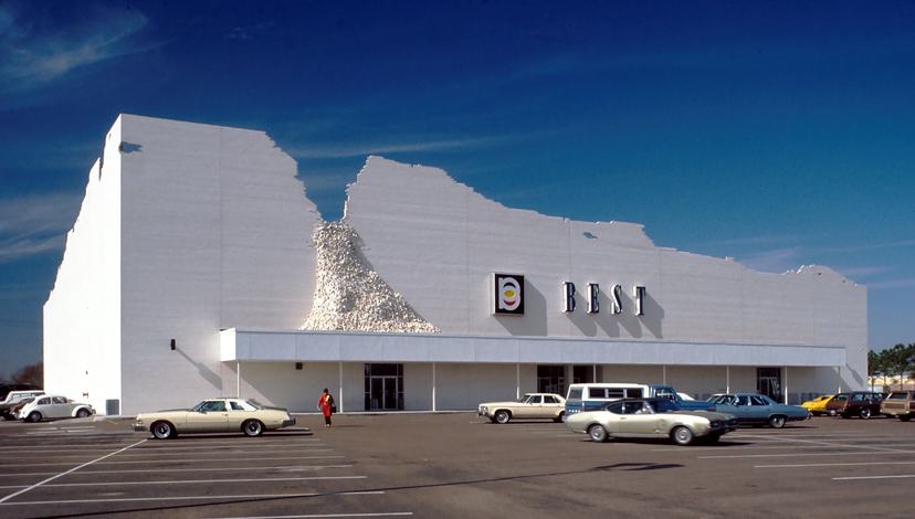 SITE: BEST Products ‘Indeterminate Façade’ Showroom,  Houston, Texas, built in 1975 and demolished in 2003. Image courtesy of SITE