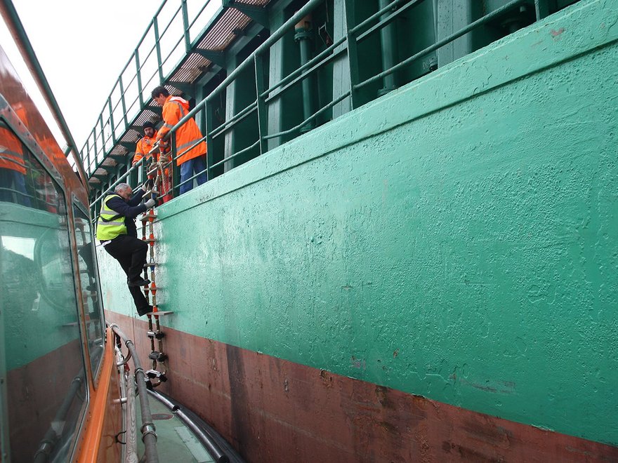 Researching ship to ship transfers for the Lloyd's Register Grand Challenge