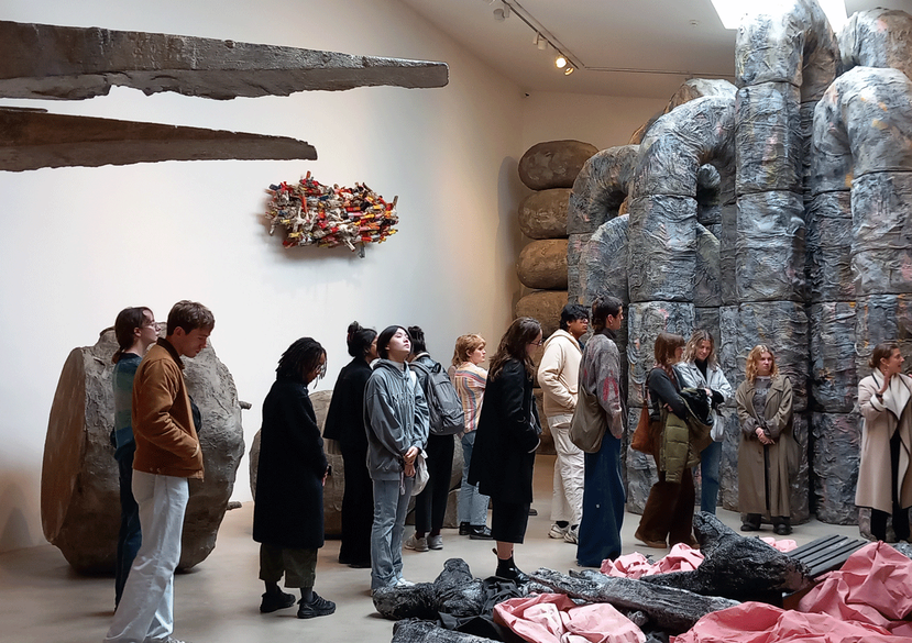 Writing students on a gallery tour of Hasuer and Wirth