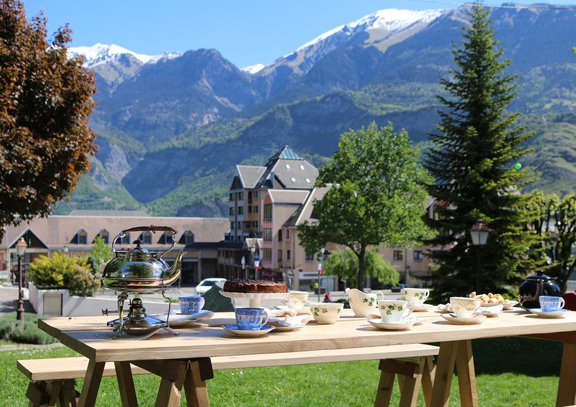 Hearth and Home, European tour