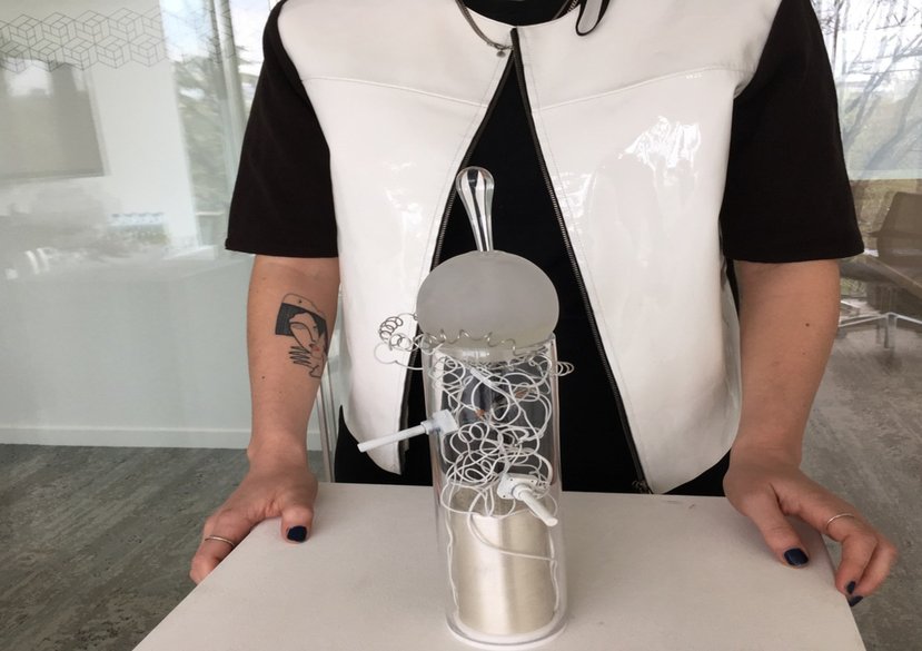 Sonic scent bottle created by  Carolin Schnurrer (above) and Gabrielle Venguer