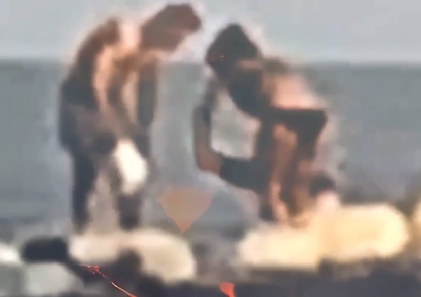 Linn-Phyllis-Seeger_Doomscrolling-2