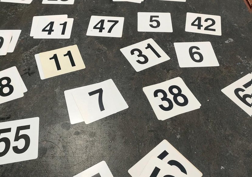 STYLING BY CHANCE, experimental workshop based on the principles of chance by Masha Mombelli