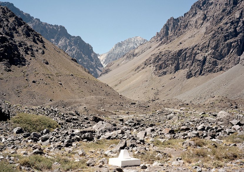 Mining Monolith (Ignacio Acosta 2022)