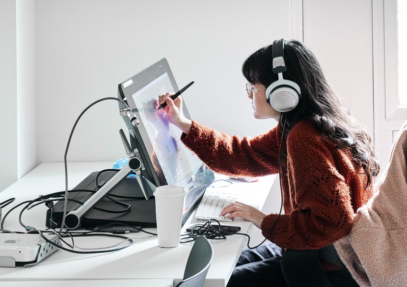 Student in the School of Communication Studios, White City (photo: Richard Haughton)