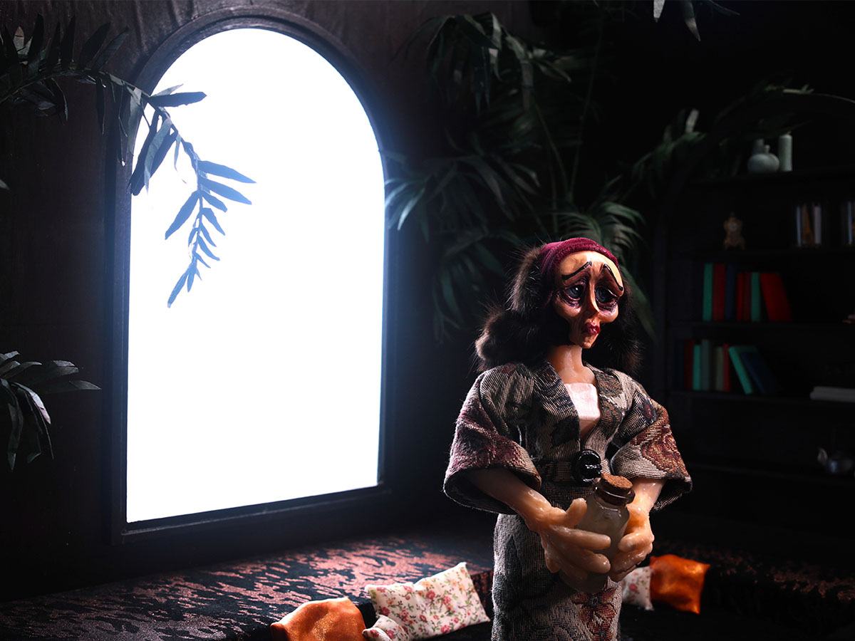 RuneCallewaert_HerWorm_Still2_CreditChuckChackarov