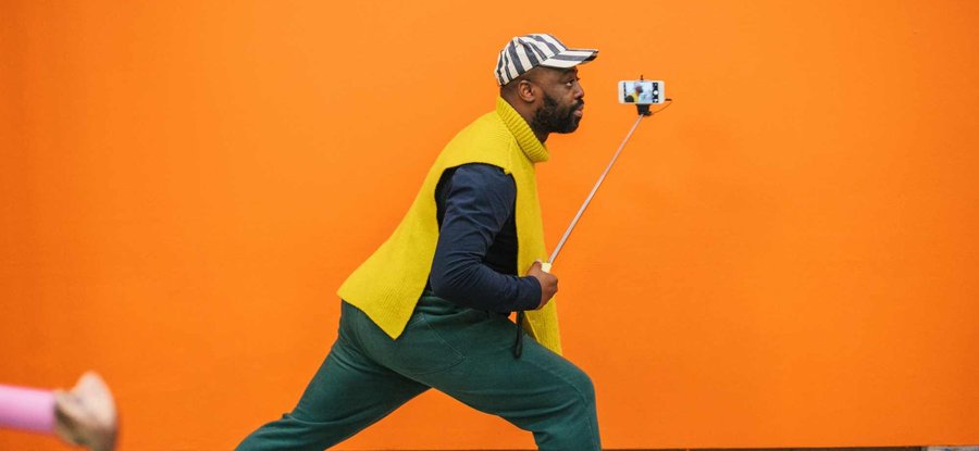 Selfie Choreography Workshop presented for East Side Projects, Birmingham, UK 2020. Photo, Ashley Carr (1)