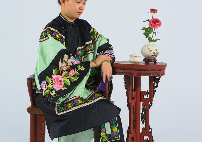 Reconstruction of late Qing Han woman's ensemble